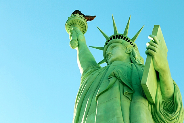 ESTA（エスタ）とは？アメリカ旅行前に知っておきたい電子渡航認証の基本（条件や料金など）を解説！